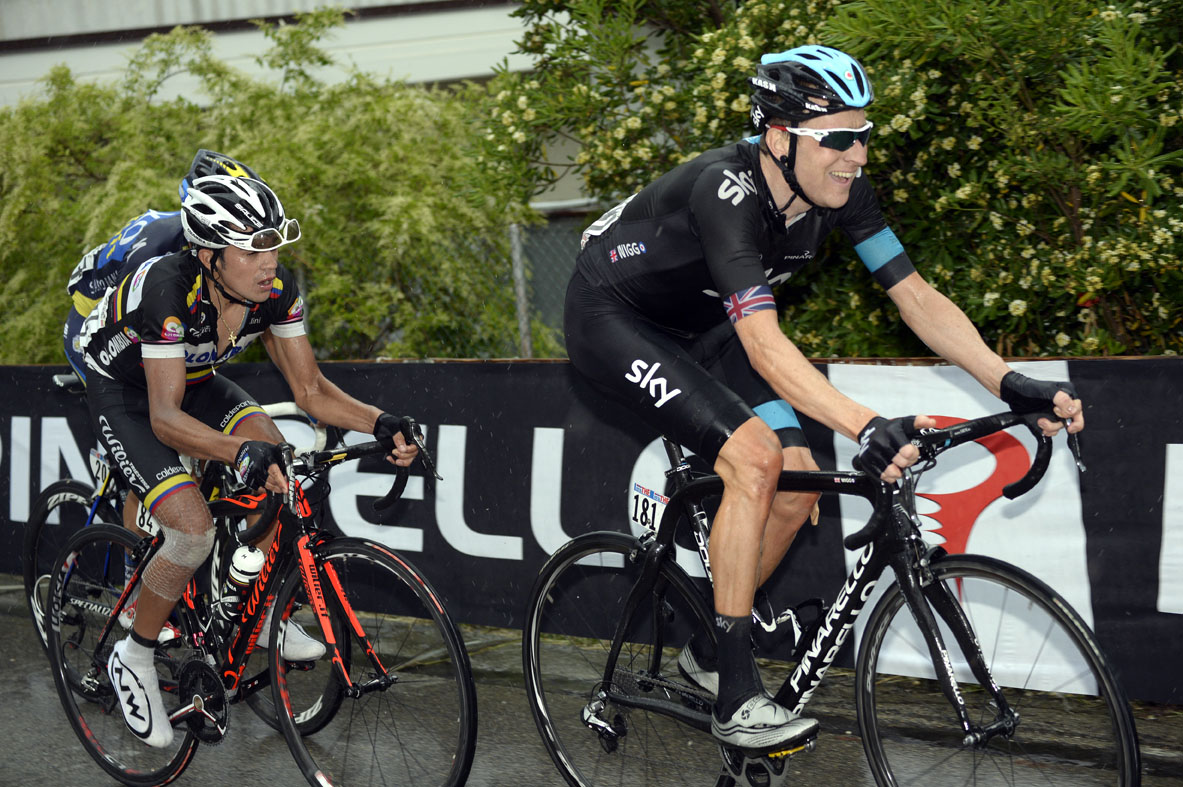 Bradley Wiggins chases, Giro d'Italia 2013, stage seven