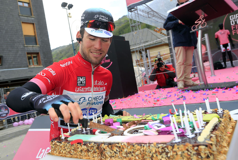 Mark Cavendish celebrates birthday, Giro d'Italia 2013, stage 16 Mark Cavendish celebrates birthday, Giro d'Italia 2013, stage 16