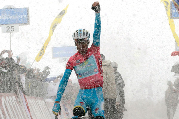Vincenzo Nibali wins stage 20, Giro d'Italia 2013 Vincenzo Nibali wins stage 20, Giro d'Italia 2013