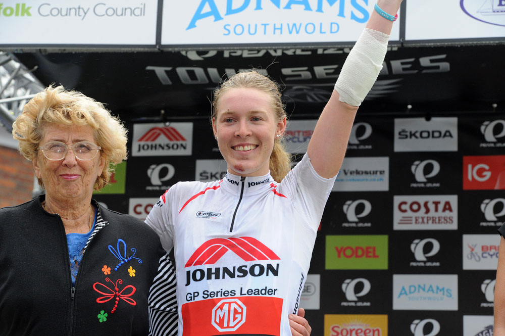 Hannah Barnes, Tour Series 2013, round 10, Aylsham Hannah Barnes, Tour Series 2013, round 10, Aylsham