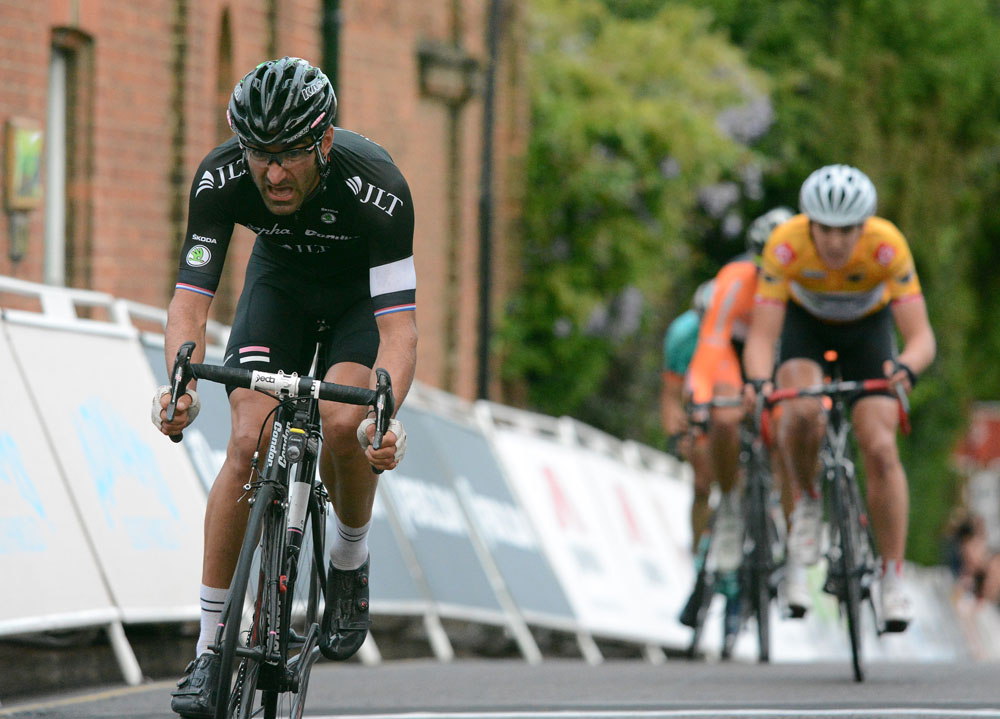 Kristian House attacks, Tour Series 2013, round 10, Aylsham Kristian House attacks, Tour Series 2013, round 10, Aylsham