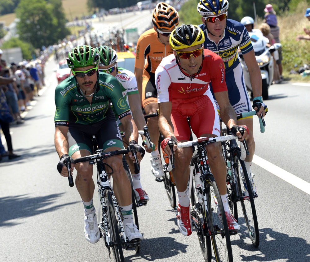 tdf13-st10-mate-escape-.jpg The escapees, lead by Luis Mate (Cofidis), Tour de France 2013, stage ten