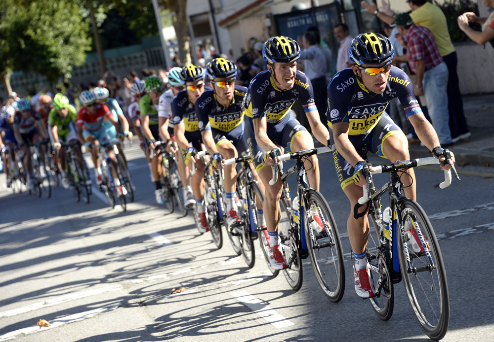 Saxo-Tinkoff chases, Vuelta a Espana 2013, stage 19 Saxo-Tinkoff chases, Vuelta a Espana 2013, stage 19